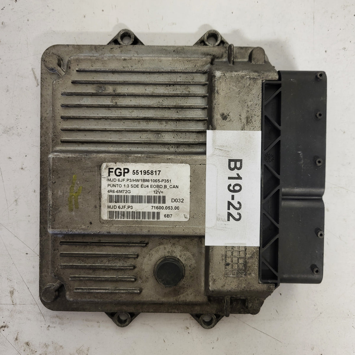 Fiat Punto ECU / MJD 6JF.P3 / 55195817 / HW01B / 71600.004.04 / MAGNETI MARELLI - B19-22 - 1