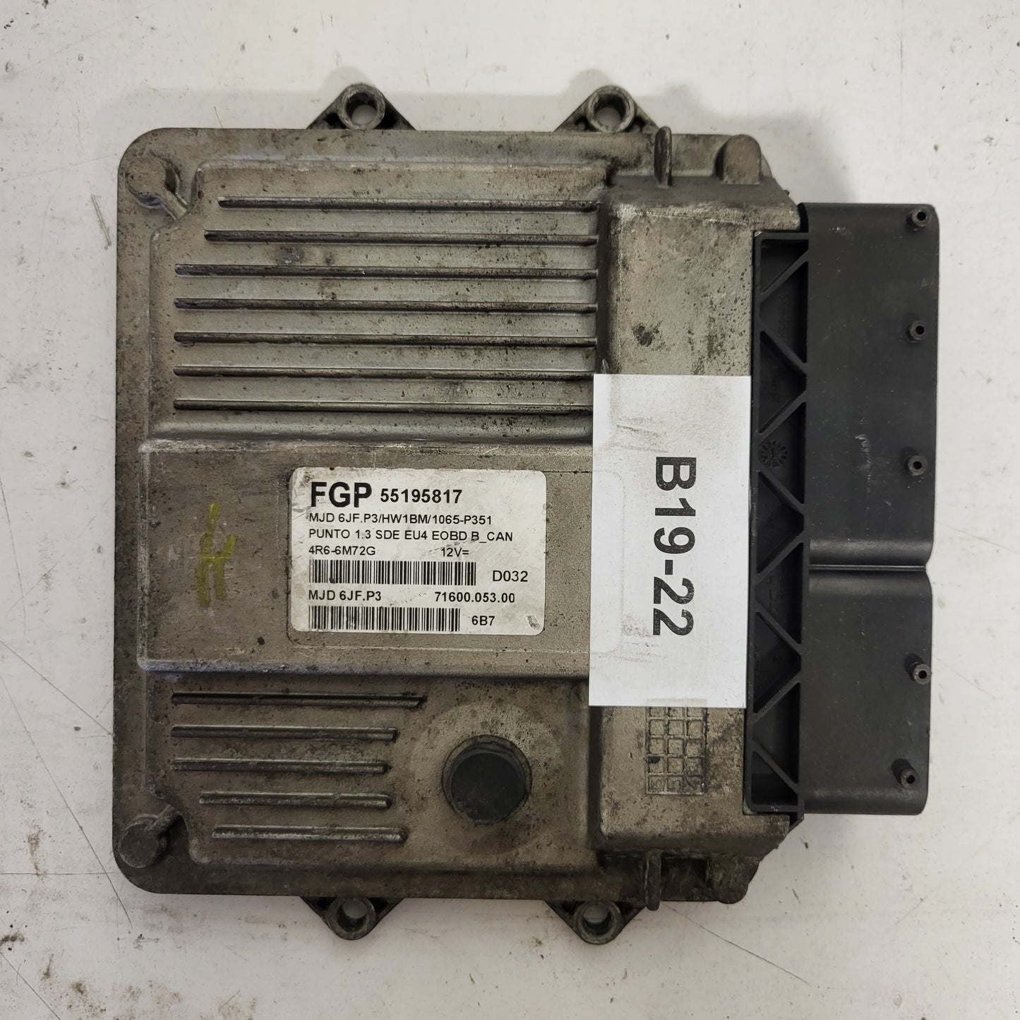 Fiat Punto ECU / MJD 6JF.P3 / 55195817 / HW01B / 71600.004.04 / MAGNETI MARELLI