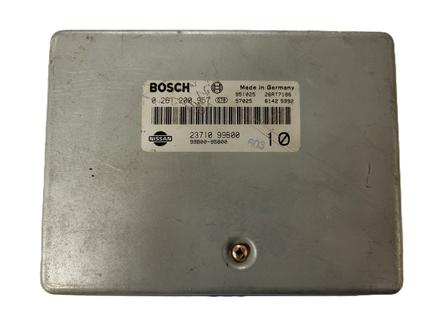 NISSAN ECU / 0261200957 / 2371099B00 / 99B00-95800 / BOSCH