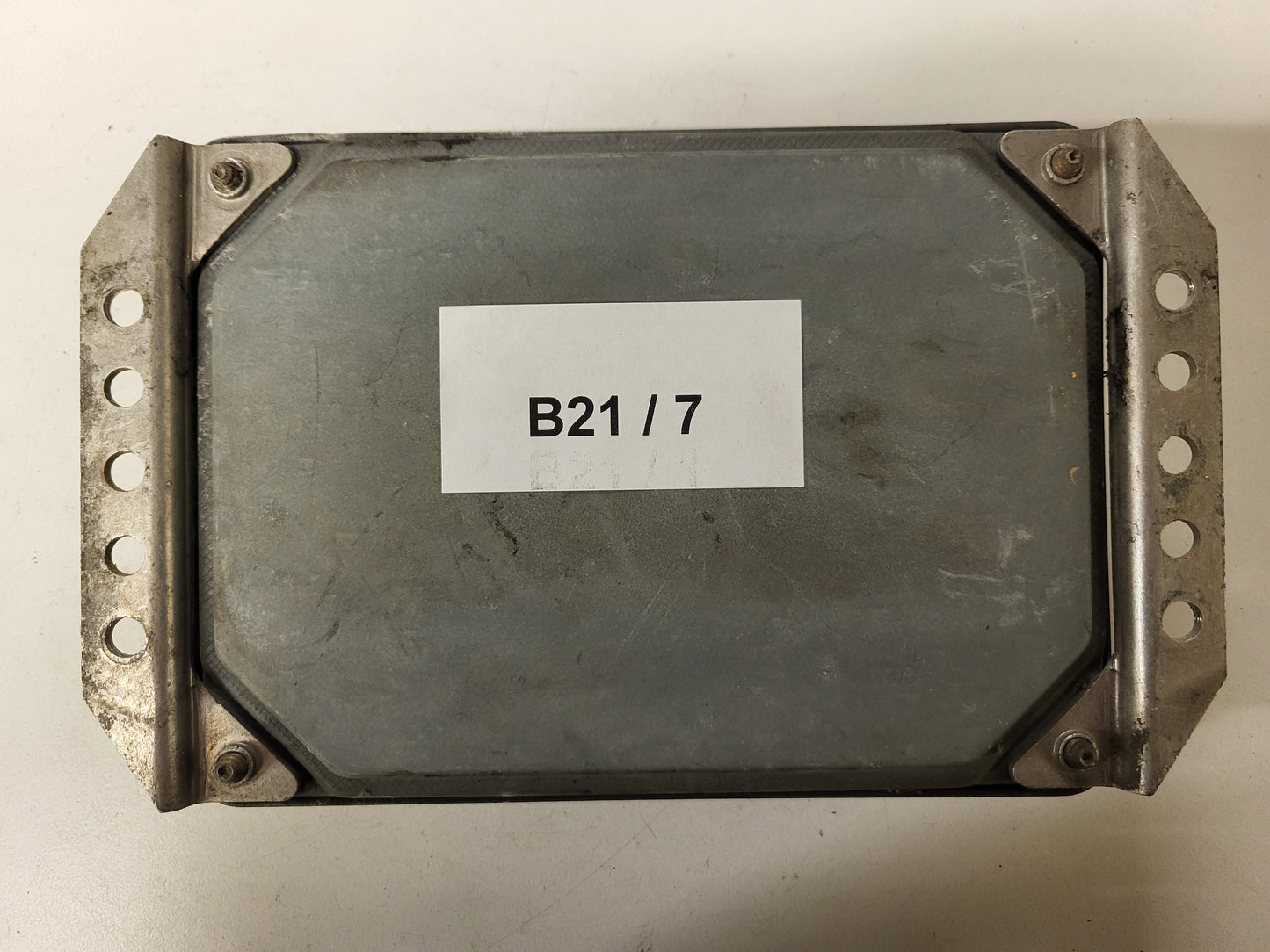 FIAT UNO ECU / 0261204822 / 00465208980 / BOSCH