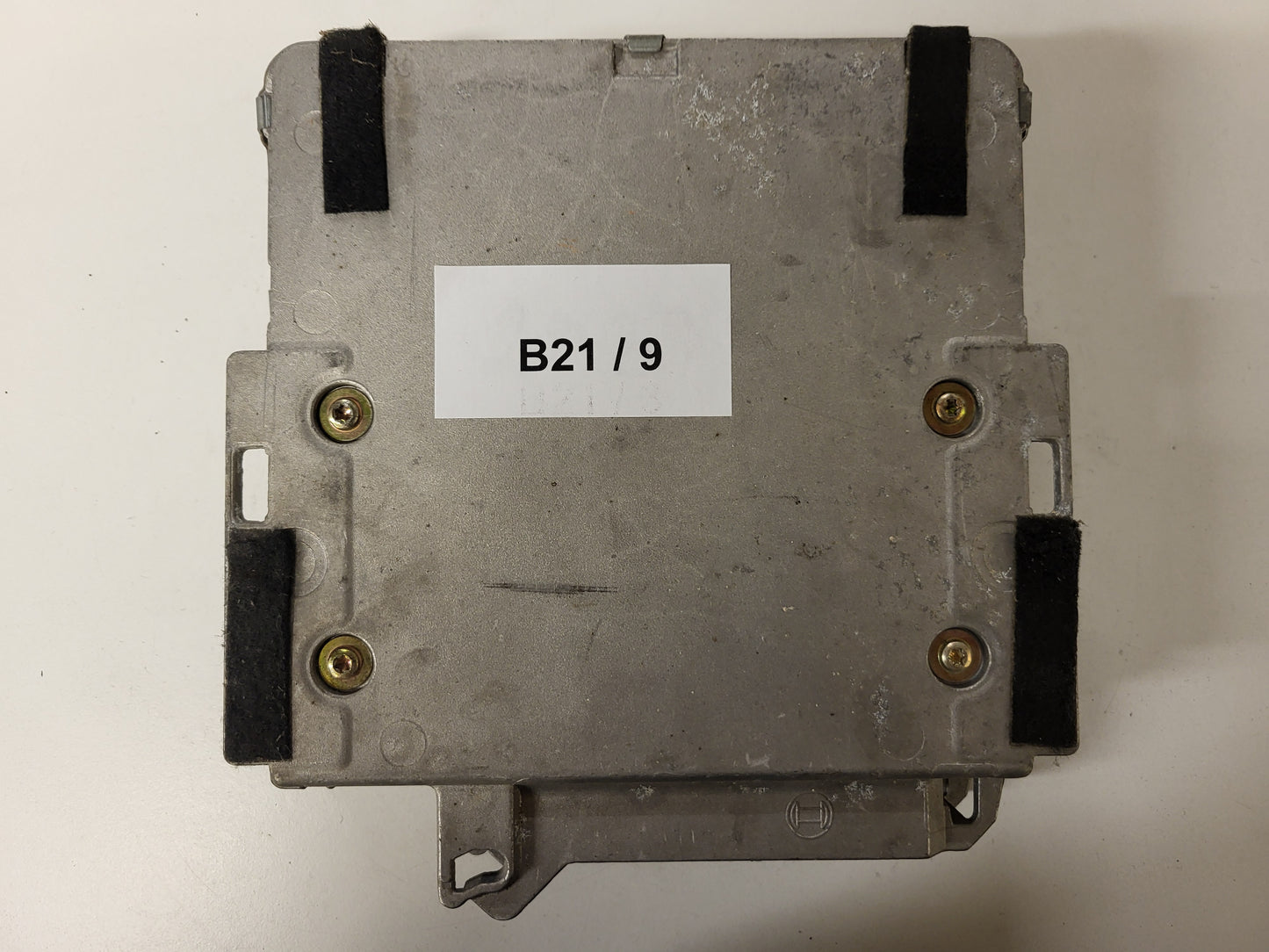 BMW ECU / 0281001383 / 2246684 / 6142.00156 / BOSCH