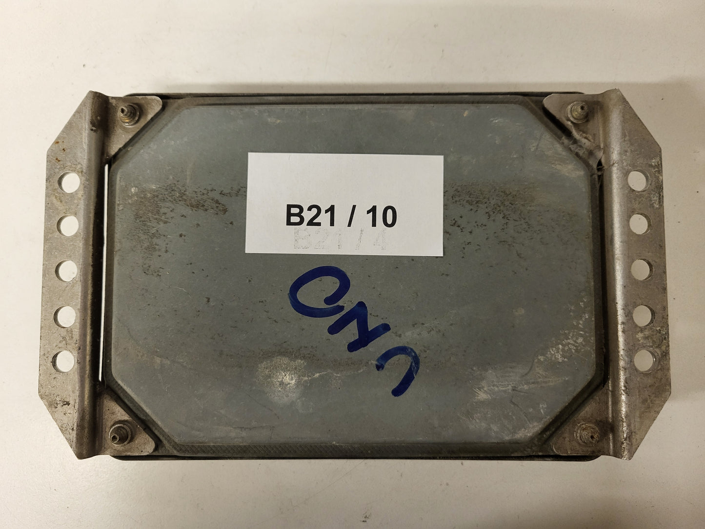 FIAT UNO ECU / 0261204822 / 00465208980 / BOSCH