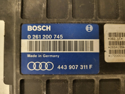 AUDI 80 B4 ECU / 0261200745 / 443907311F / 26SA1994 / BOSCH