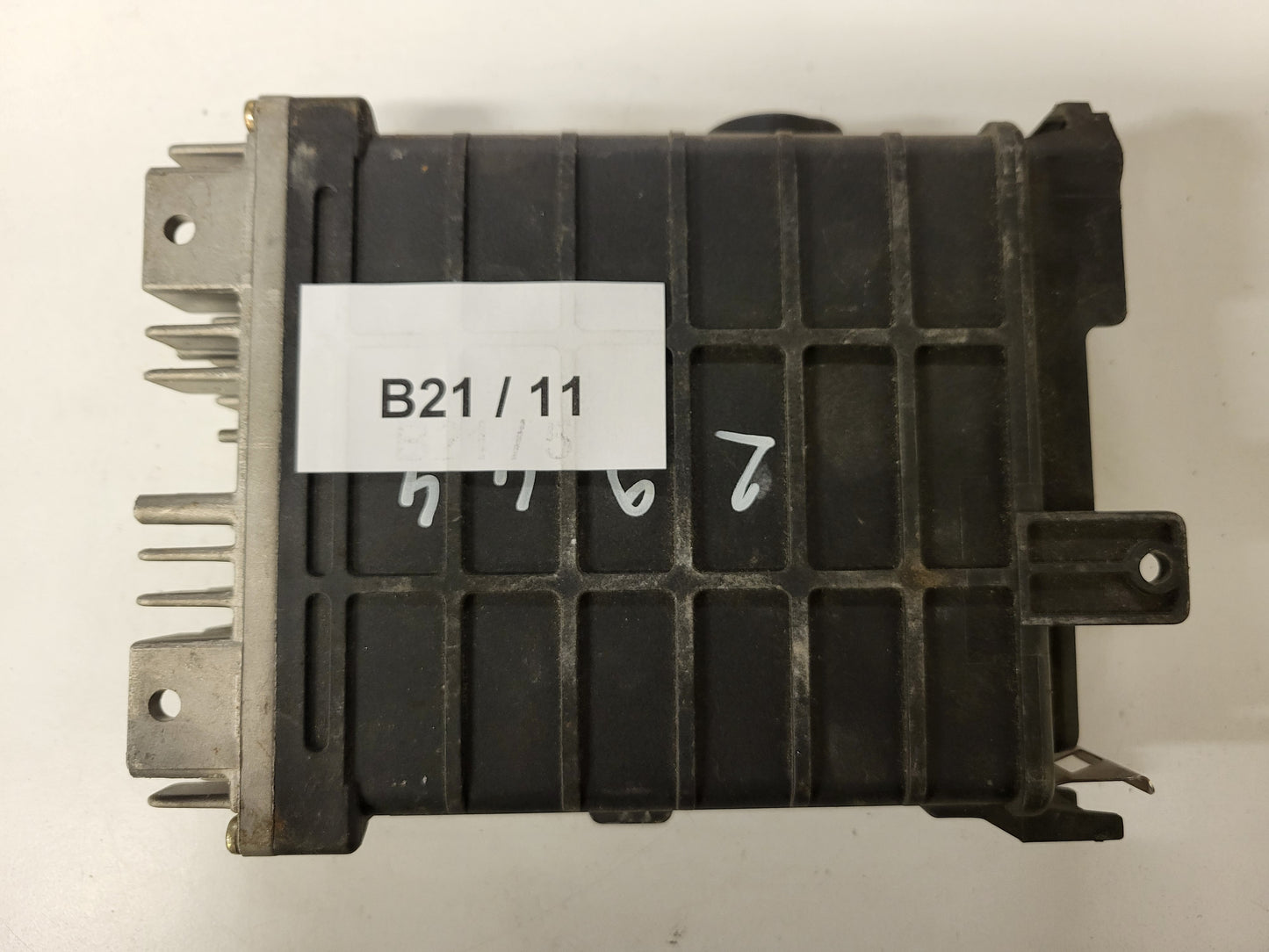 AUDI 80 B4 ECU / 0261200745 / 443907311F / 26SA1994 / BOSCH