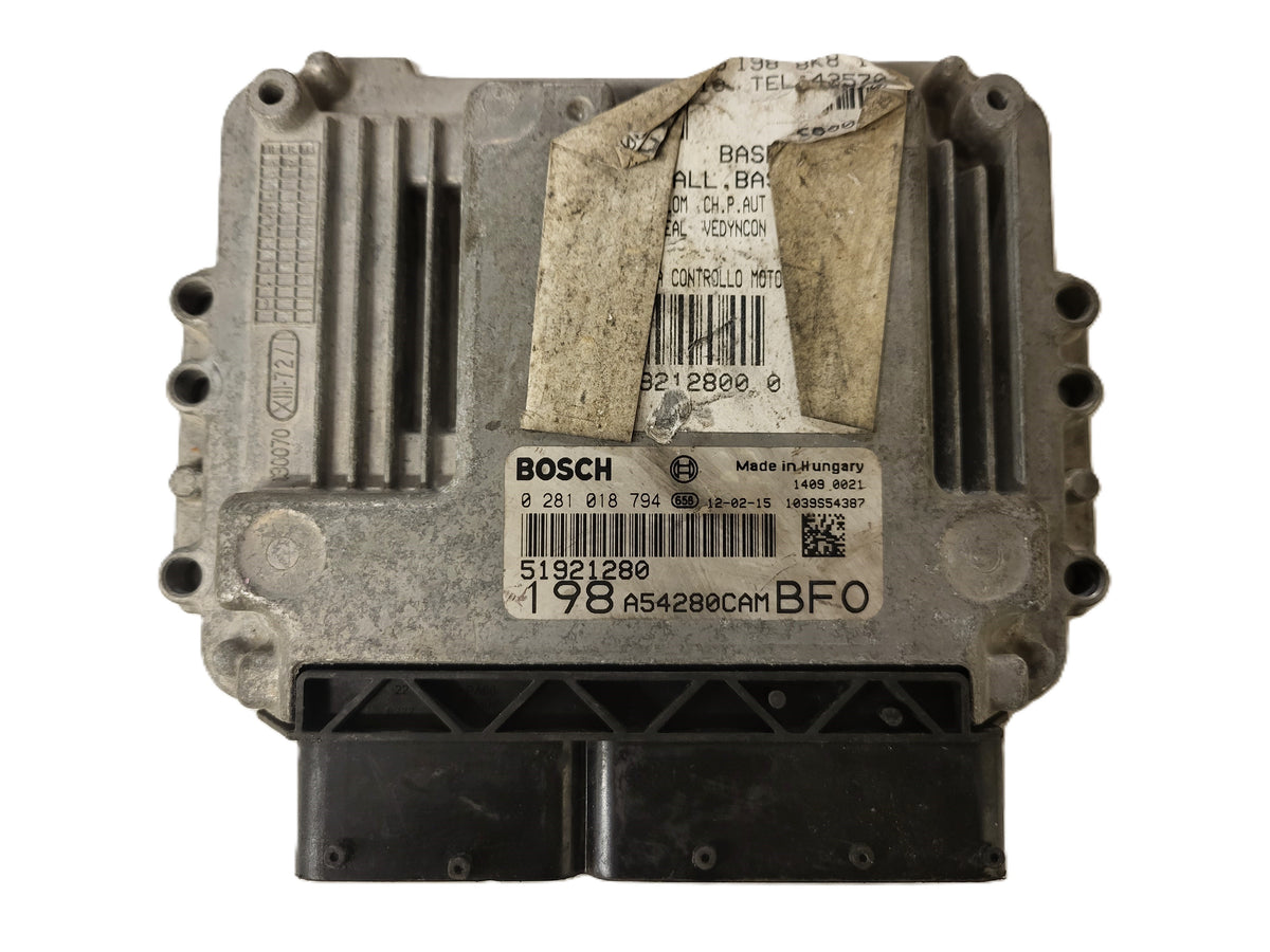 FIAT BRAVO ECU / 0281018794 / 51921280 / BOSCH - B21-14 - 1