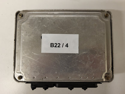 VW SEAT ECU / 030906032AT / 0261206824 / ME7.5.10 / ME 7.5.10 / BOSCH