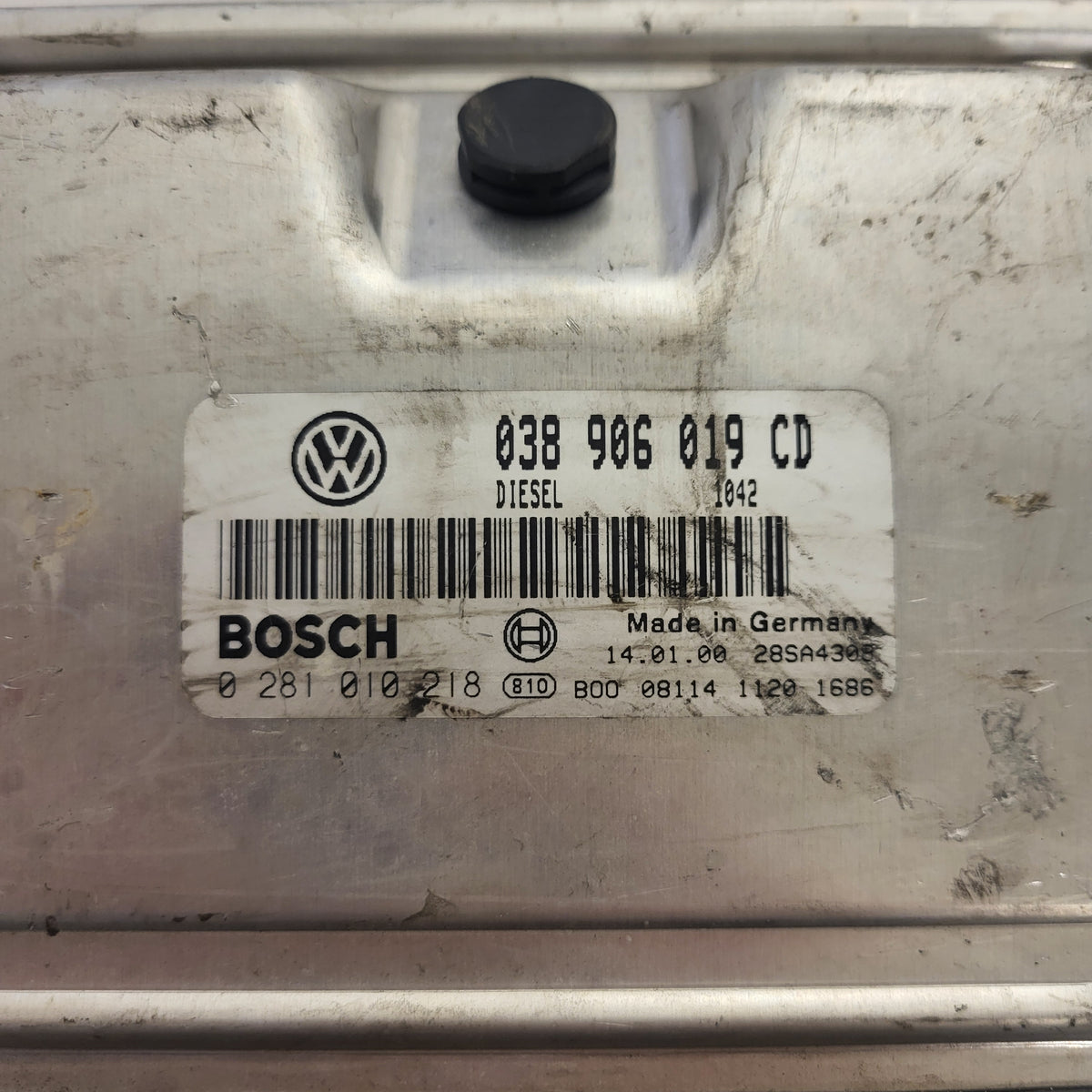VW SKODA VAG ECU / 038906019CD / 0281010218 / 038906019 / BOSCH - B22-08 - 2