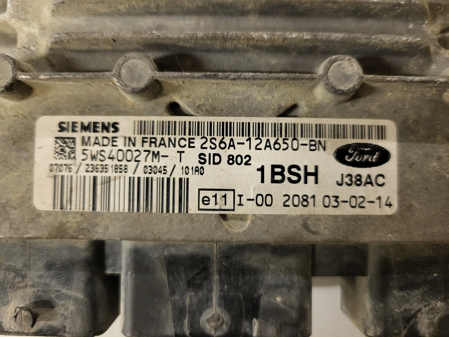 FORD FIESTA ECU / 2S6A-12A650-BN / 5WS40027-T / 1BSH / J38AC / SIEMENS