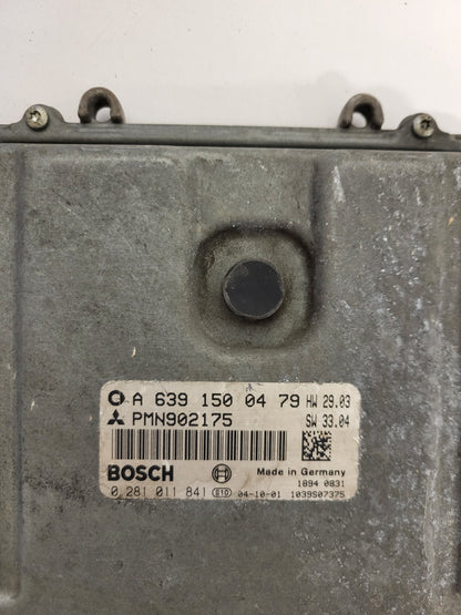 SMART FORFOUR ECU / A6391500479 / 0281011841 / BOSCH