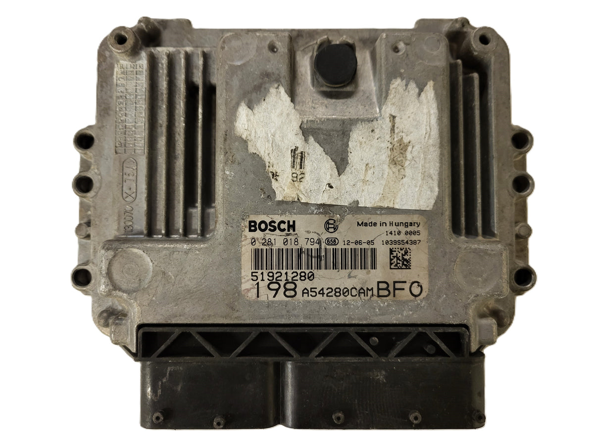 FIAT BRAVO ECU / 0281018794 / 51921280 / BOSCH - B23-06 - 1