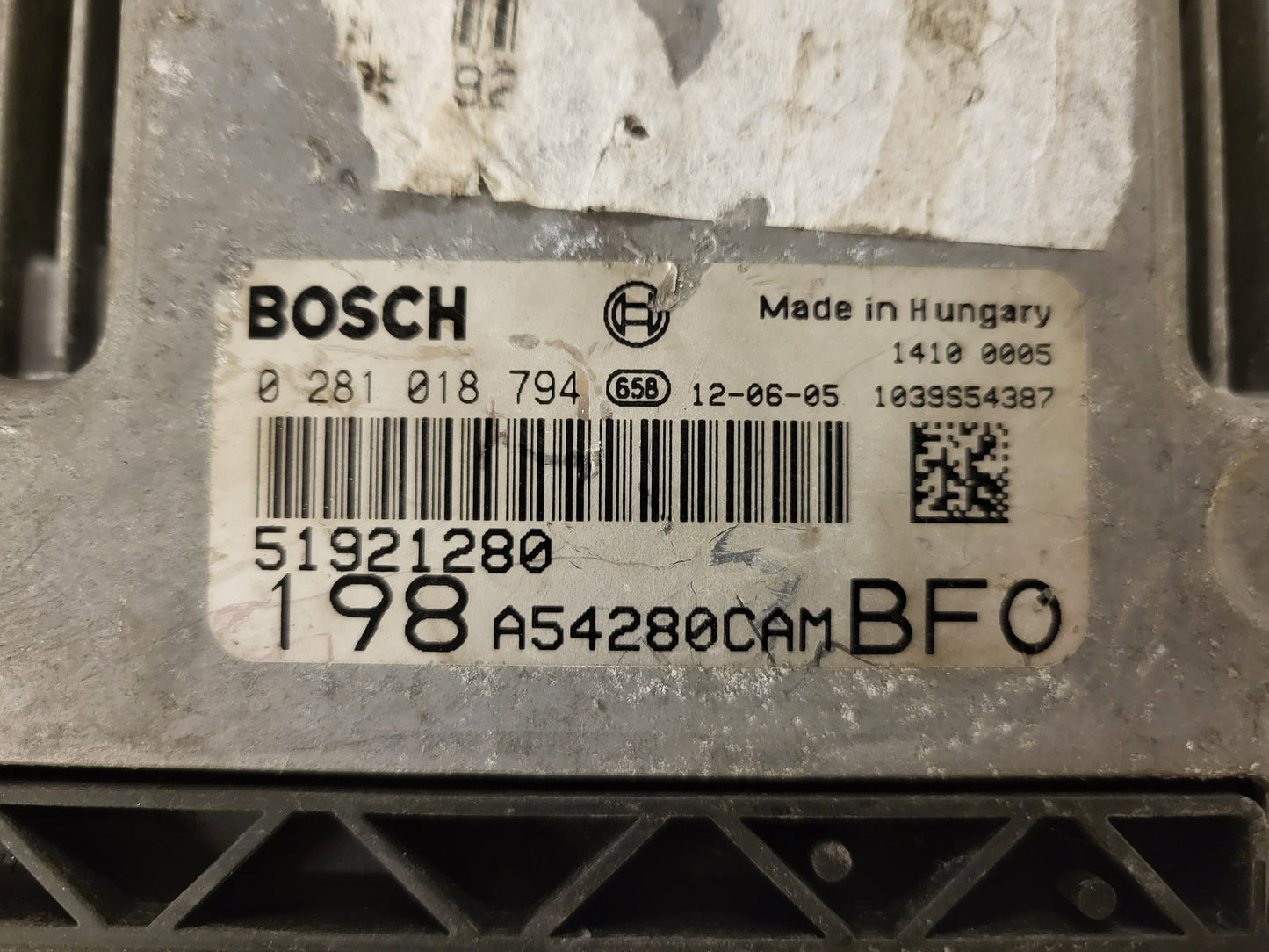 FIAT BRAVO ECU / 0281018794 / 51921280 / BOSCH