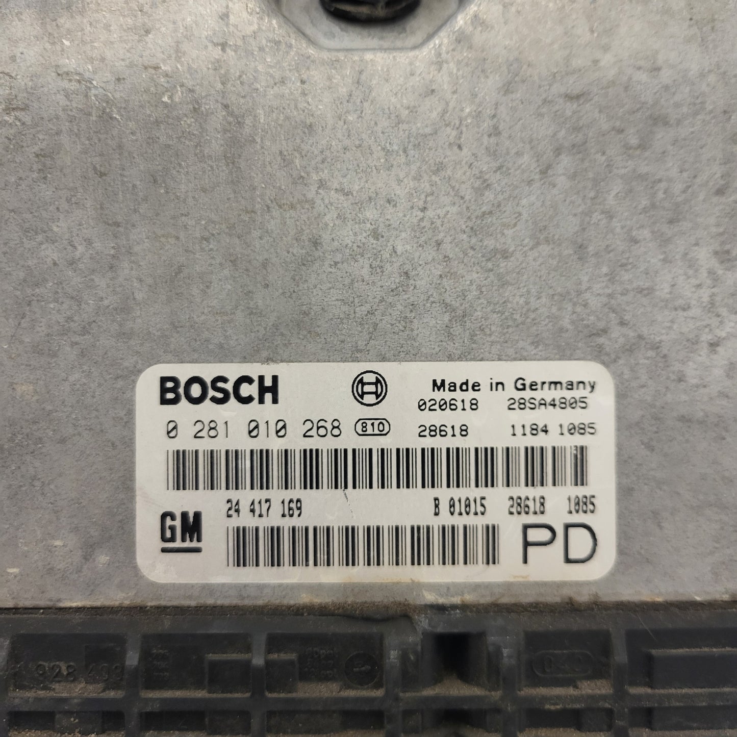 Opel Zafira 2.0 ECU / 0281010268 / 24417169 / BOSCH