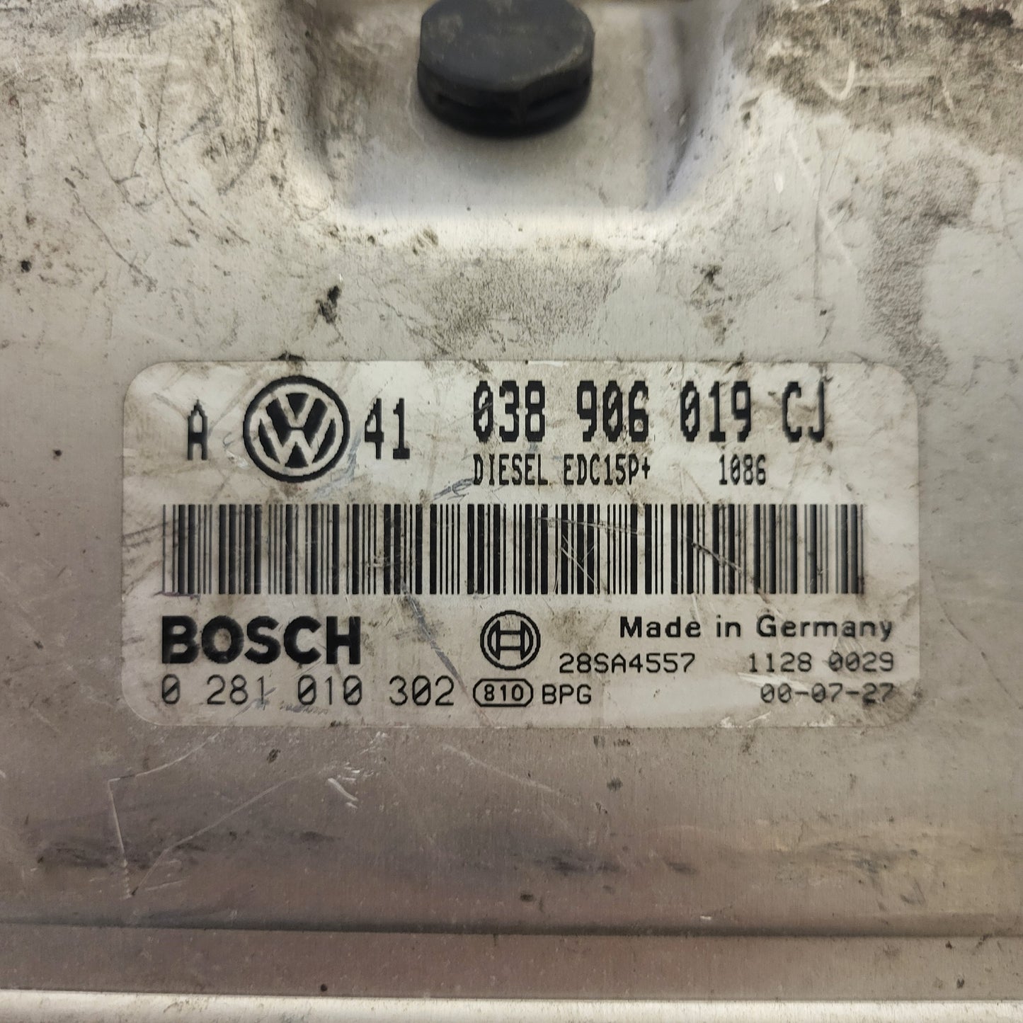 VW GOLF VAG ECU / 038906019CJ / 0281010302 / EDC15P+ / 28SA4557 / 038906019