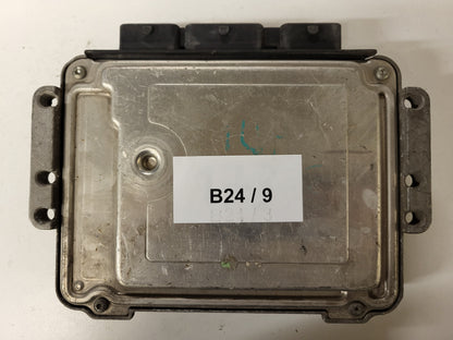 PEUGEOT CITROEN ECU / 0281011560 / 9656162180 / EDC16C34 / BOSCH