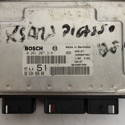 Citroen Xsara ECU / 0261207318 / 9653492680 / 9643897580 / M7.4.4 / BOSCH