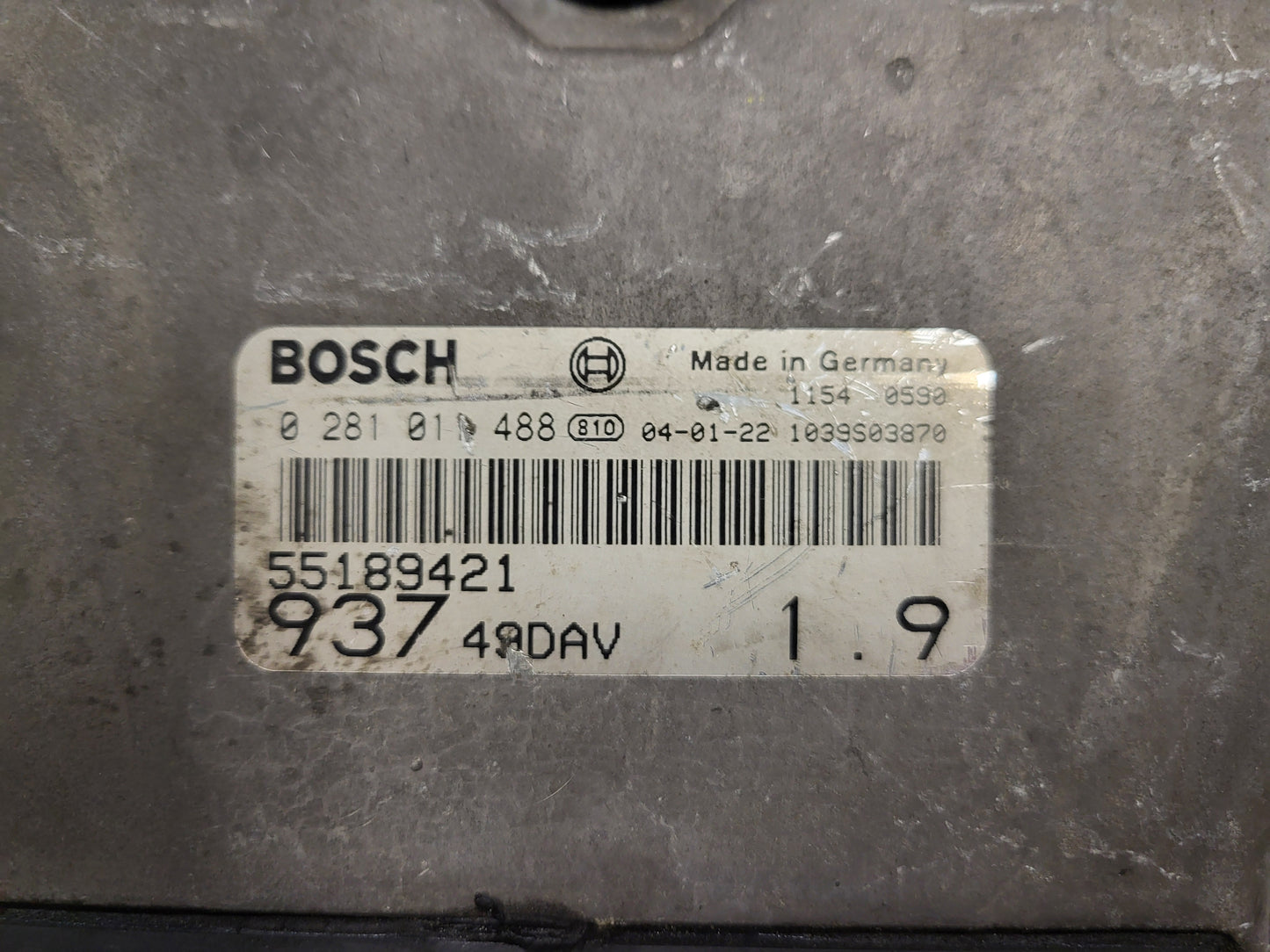 ALFA ROMEO 147 1.9 JTD ECU / 0281011488 / 55189421 / BOSCH