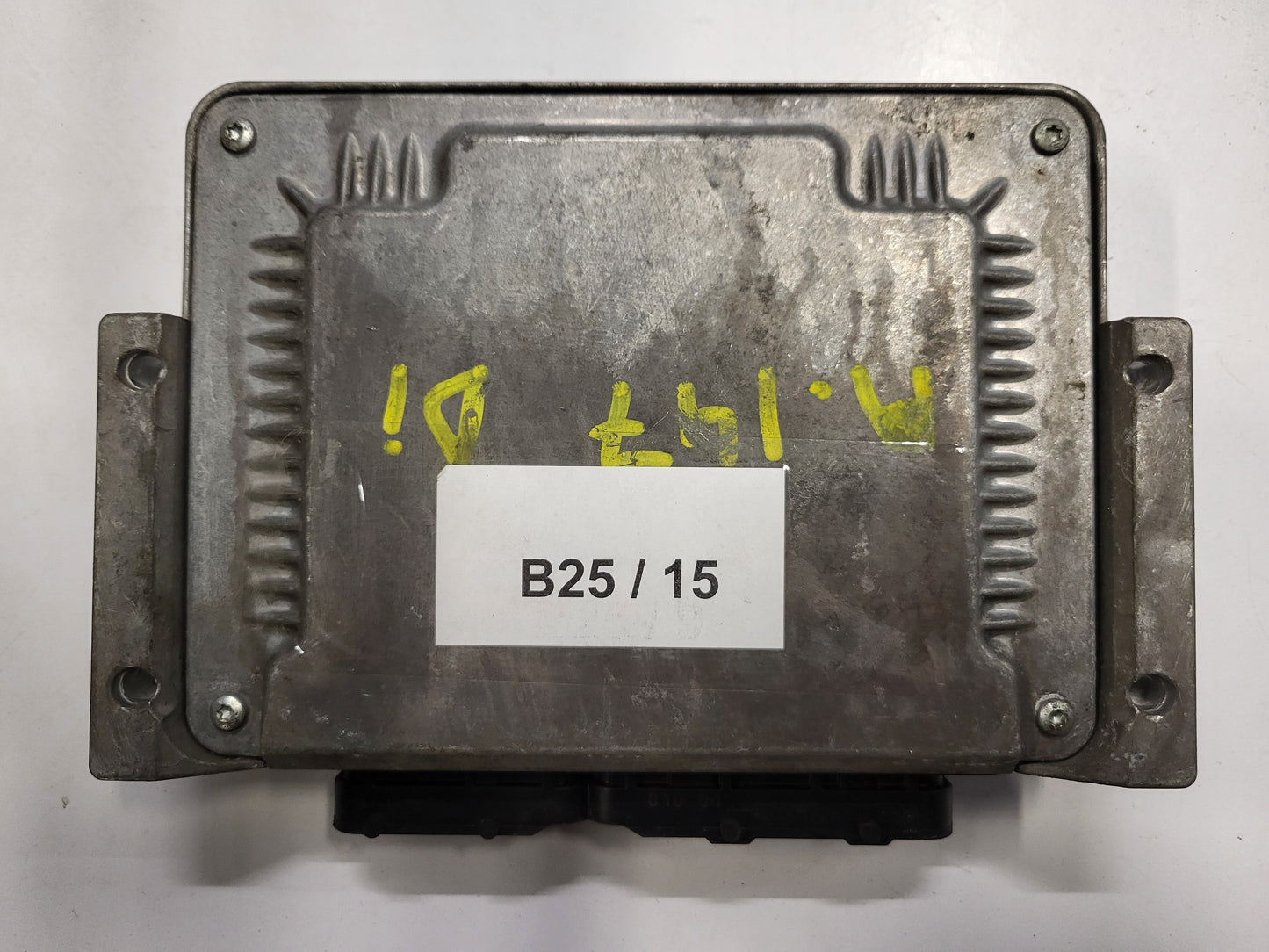 ALFA ROMEO 147 1.9 JTD ECU / 0281011488 / 55189421 / BOSCH