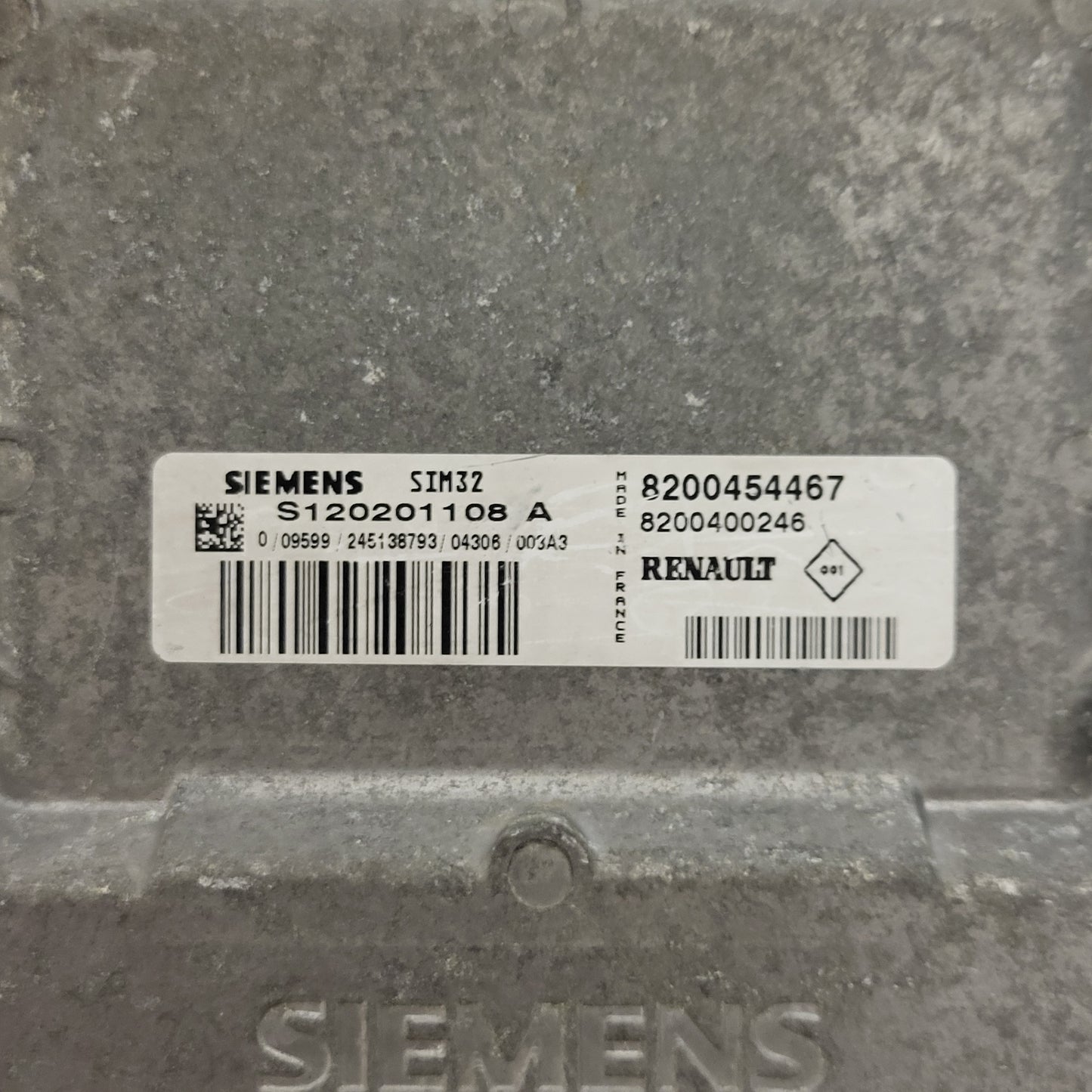RENAULT CLIO ECU / S120201108A / S120201108 / 8200454467 / 8200400246 / SIM32 /