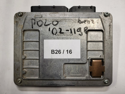 VW POLO ECU / 03E906033 / 5WP40163 04 / 5WP4016304 / SIEMENS
