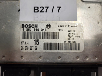 Peugeot Citroen ECU / 0261206246 / M7.4.4 / 9637838780 / BOSCH