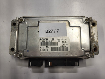 Peugeot Citroen ECU / 0261206246 / M7.4.4 / 9637838780 / BOSCH