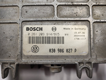 VW POLO 6N ECU / 030906027P / 0261203914/915 / BOSCH