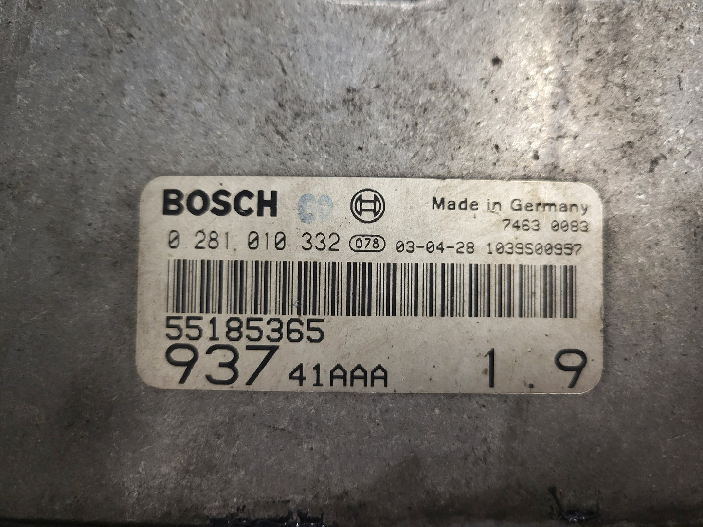 ALFA 147 ECU / 0281010332 / 55185365 / BOSCH