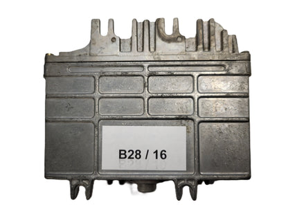 VW POLO 6N ECU / 030906027P / 0261203914/915 / BOSCH