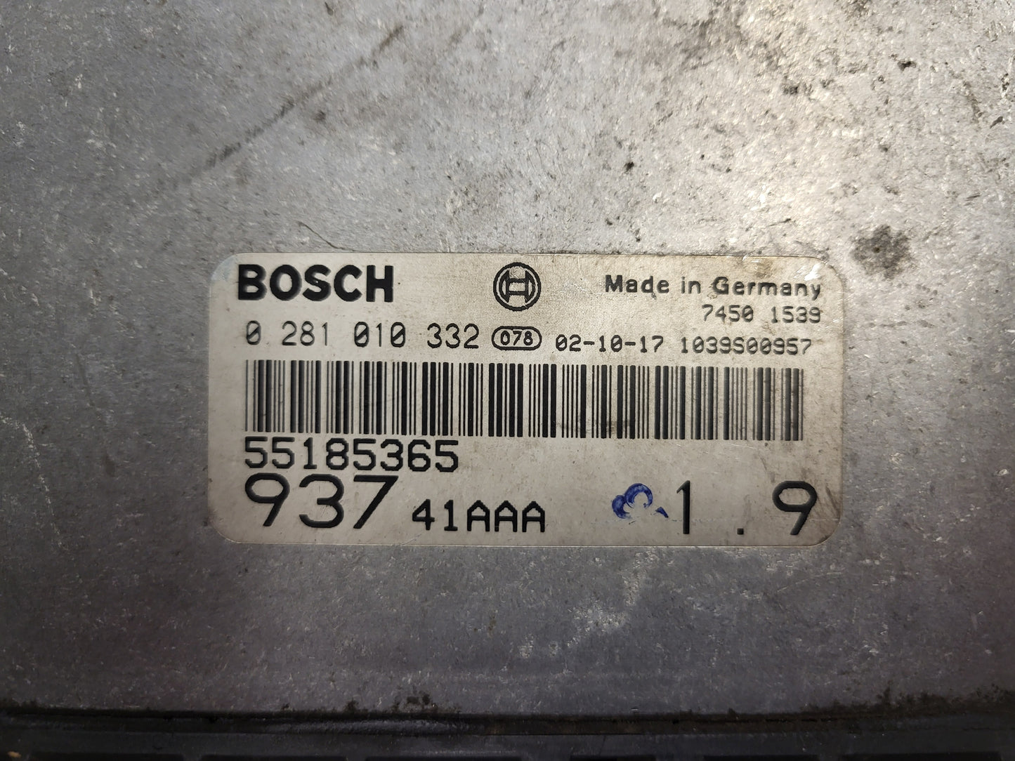 ALFA 147 ECU / 0281010332 / 55185365 / BOSCH
