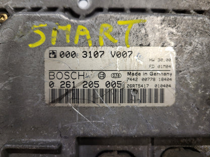 SMART FORTWO ECU / 0261205005 / 0003107V007 / BOSCH