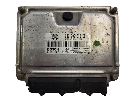 VW POLO ECU / 030906032CD / 0261207183 / ME7.5.10 / 26SA0000 / BOSCH