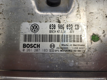 VW POLO ECU / 030906032CD / 0261207183 / ME7.5.10 / 26SA0000 / BOSCH