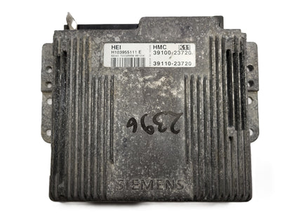 HYUNDAI ECU / 39100-23720 / H103955111E / H103955111 / SIEMENS - B29-18 - 1