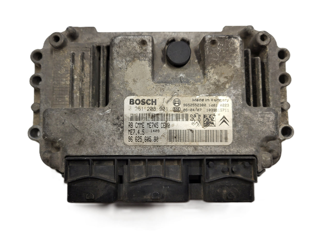 Peugeot 206 ECU / 0261208901 / 9662560580 / ME7.4.5 / 7.4.5 / 9652552380 / BOSCH - B29-21 - 1