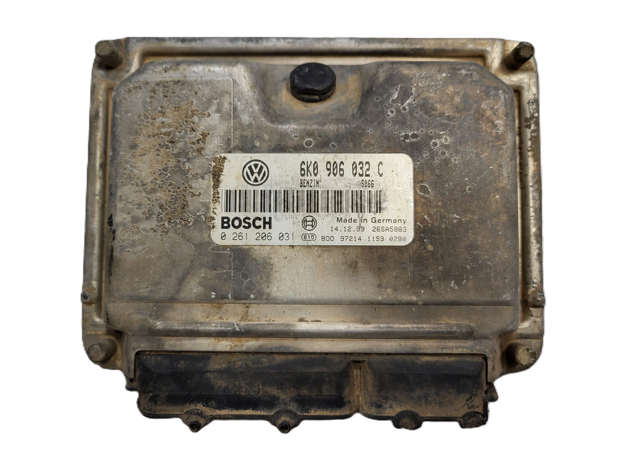 FORD FOCUS ECU / 1S4F-12A650-AE / DOTE / DPC-638 / PCM / VISTEON - B30-14 - 1