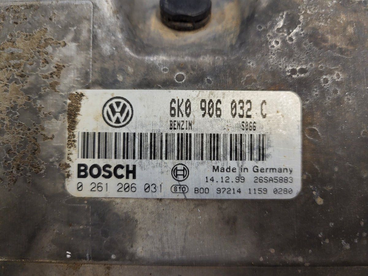FORD FOCUS ECU / 1S4F-12A650-AE / DOTE / DPC-638 / PCM / VISTEON - B30-14 - 2