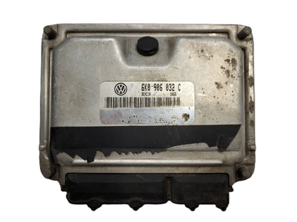 SEAT IBIZA 1.4 I ECU / 6K0906032C / 0261206031 / BOSCH