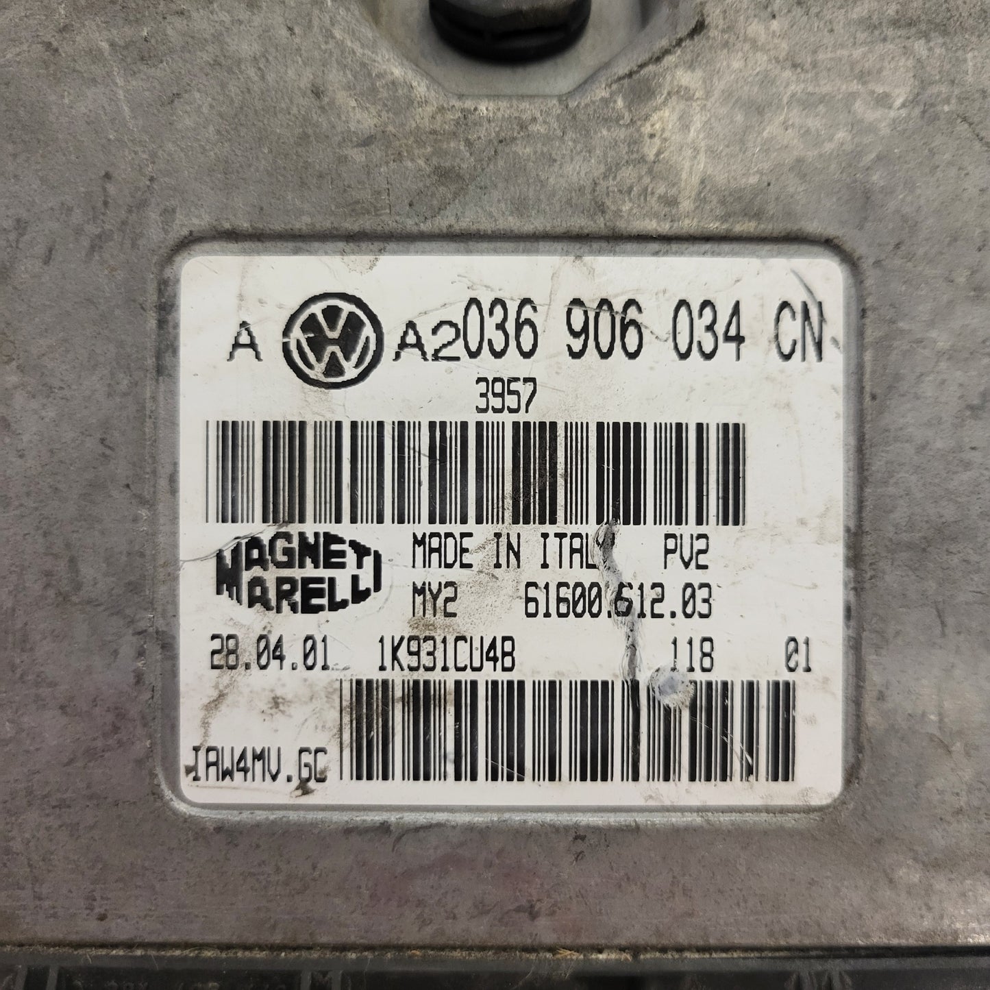 VW GOLF ECU / 036906034CN / IAW 4MV.GC / 61600.612.03 / MAGNETI MARELLI