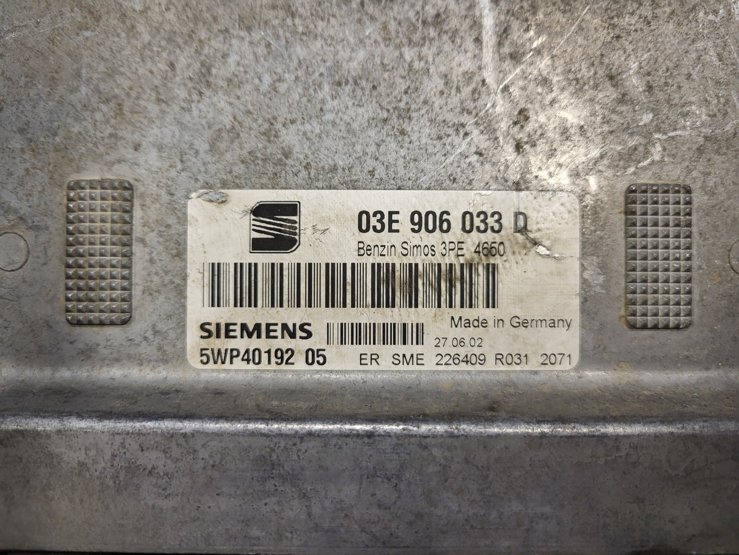 SEAT IBIZA ŠKODA FABIA 1.2 ECU / 03E906033D / 5WP40192 05 / SIEMENS