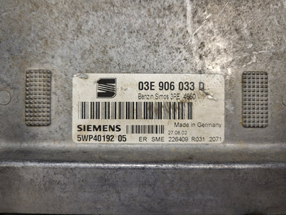 SEAT IBIZA ŠKODA FABIA 1.2 ECU / 03E906033D / 5WP40192 05 / SIEMENS