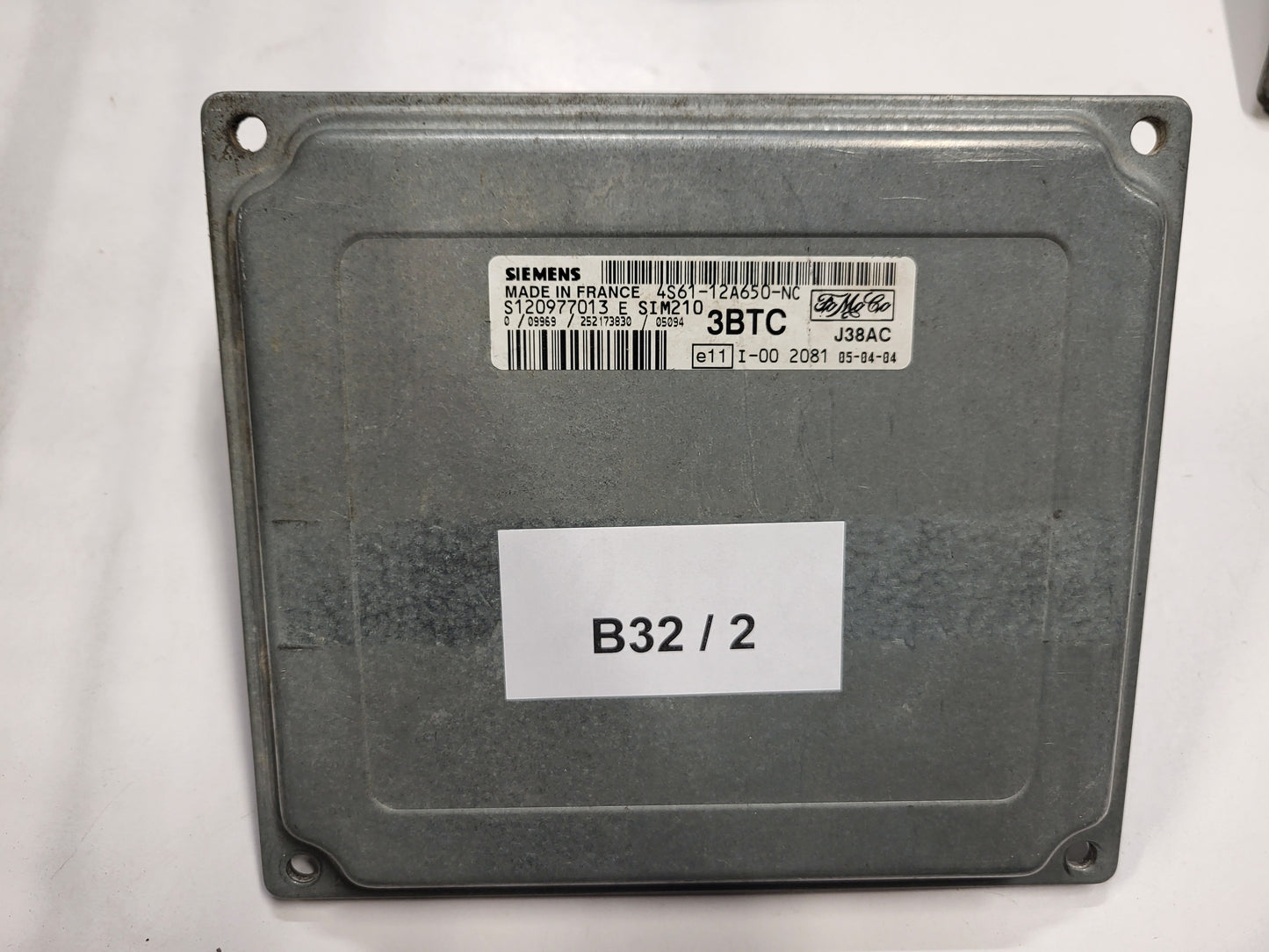 FORD FIESTA ECU / 4S61-12A650-NC / S120977013E / 3BTC / SIM210 / J38AC / S120977013