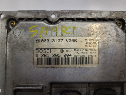 SMART FORTWO ECU / 0261205004 / 0003107V006 / HW 32.98 / BOSCH