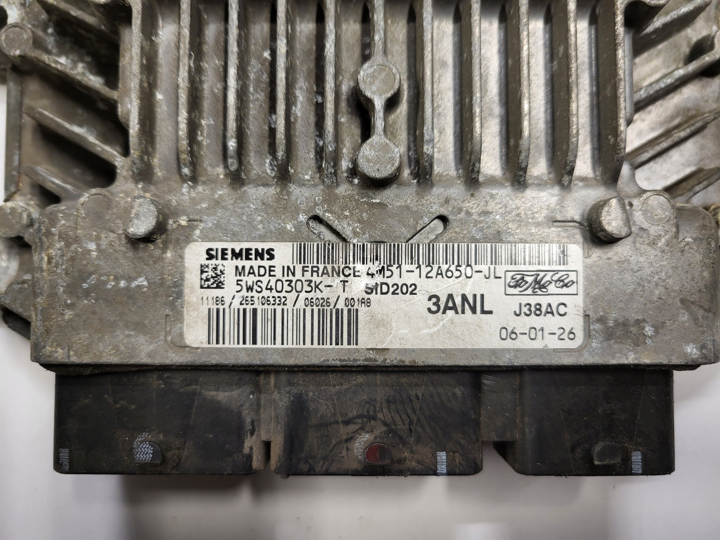 FORD FOCUS ECU / 4M51-12A650-JL / 5WS40303K-T / SID202 / 3ANL / J38AC / SIEMENS