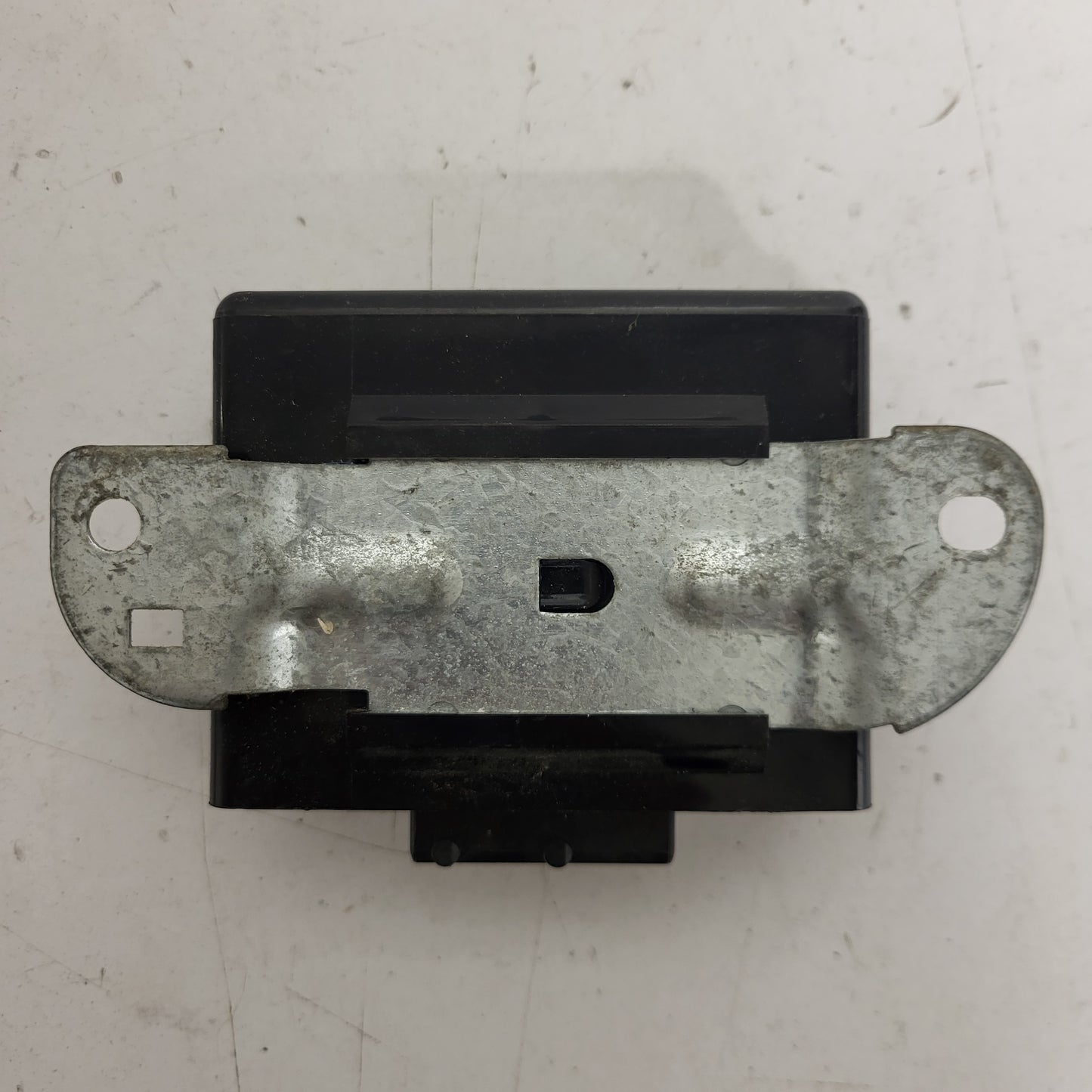 LAND ROVER FREELANDER WINDOW MODULE ECU ALZACRISTALLI / YWC107080 / YWC 107080