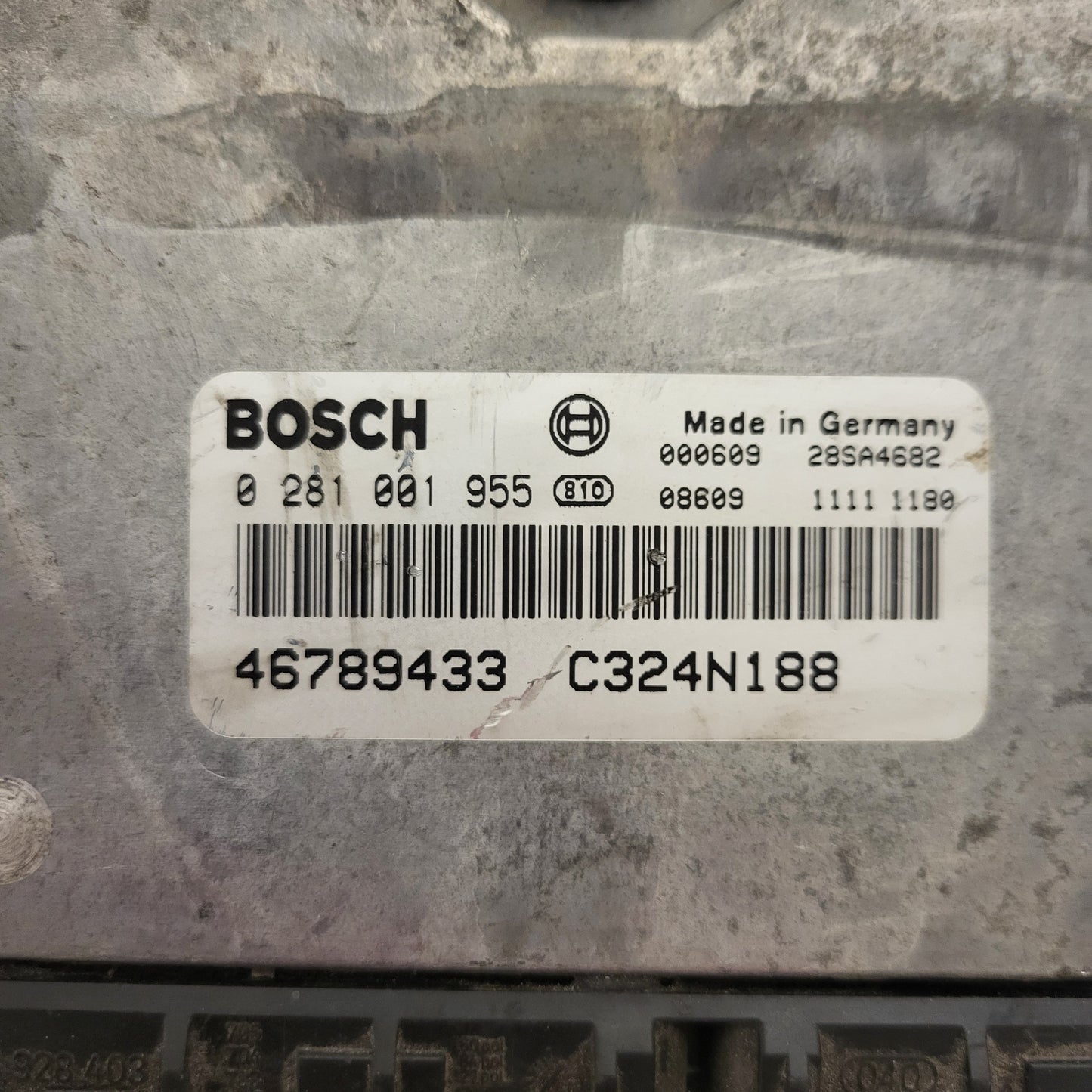 FIAT PUNTO 2 ECU / 0281001955 / 46789433 / BOSCH