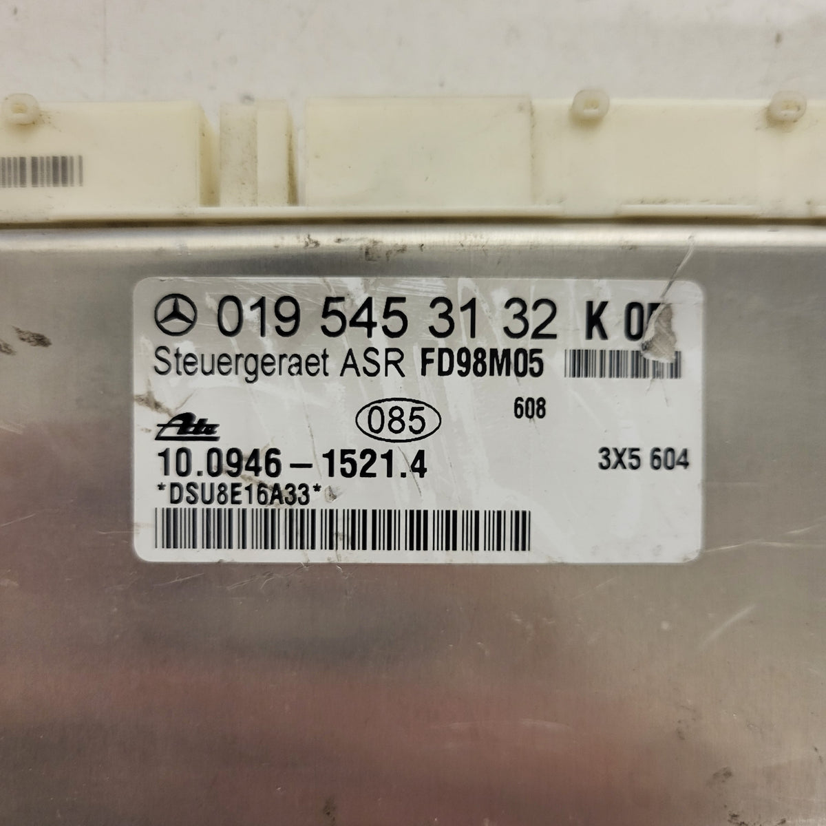 MERCEDES BENZ ECU / 0195453132 / FD98M05 / 10.0946-1521.4 - B35-15 - 2