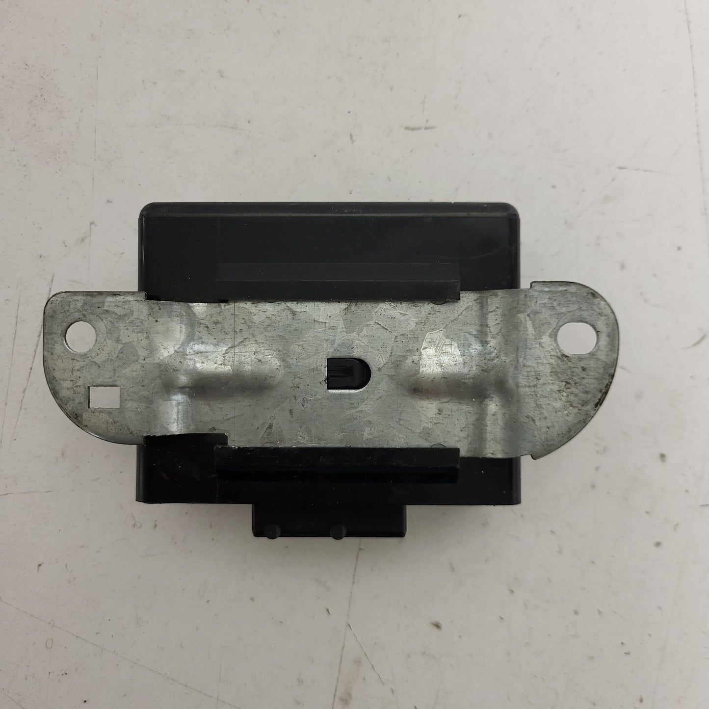 LAND ROVER FREELANDER WINDOW MODULE ECU ALZACRISTALLI / YWC107080 / YWC 107080
