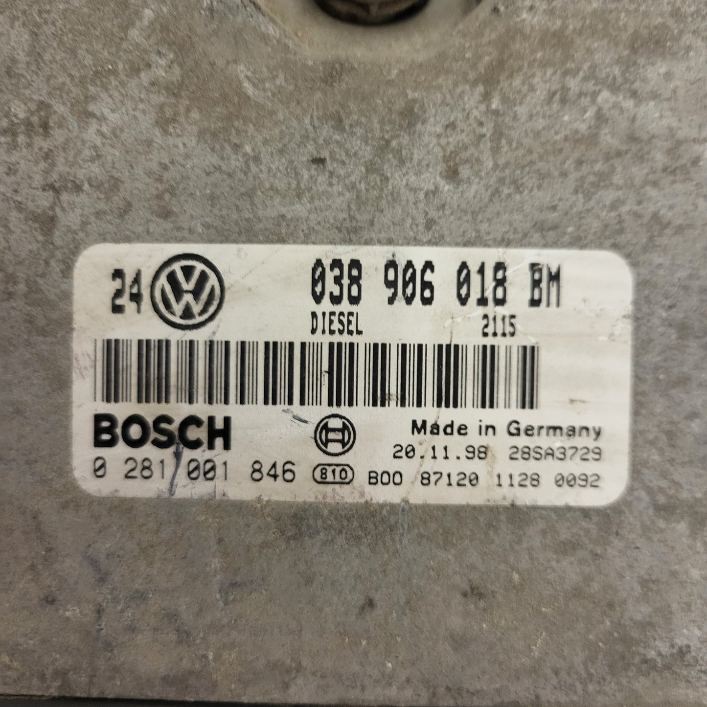 VW GOLF 4 1.9 ECU / 038906018BM / 0281001846 / BOSCH