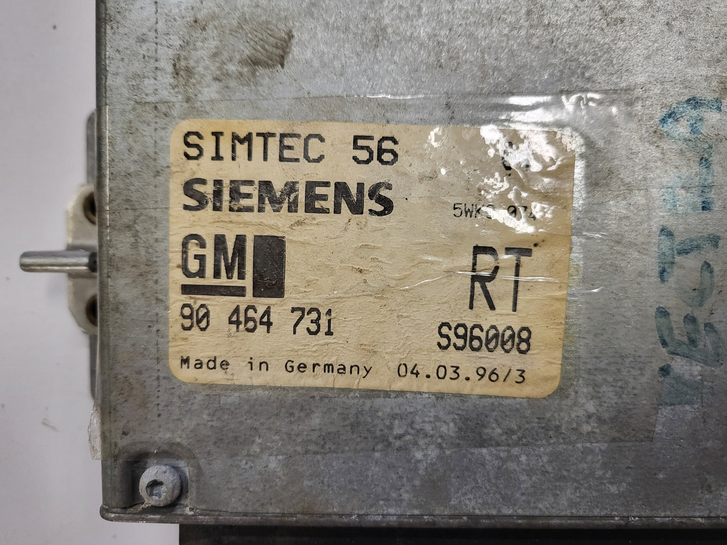 Opel ECU / 90464731 / 5WK9074 / S96008 / SIMTEC 56 / SIEMENS