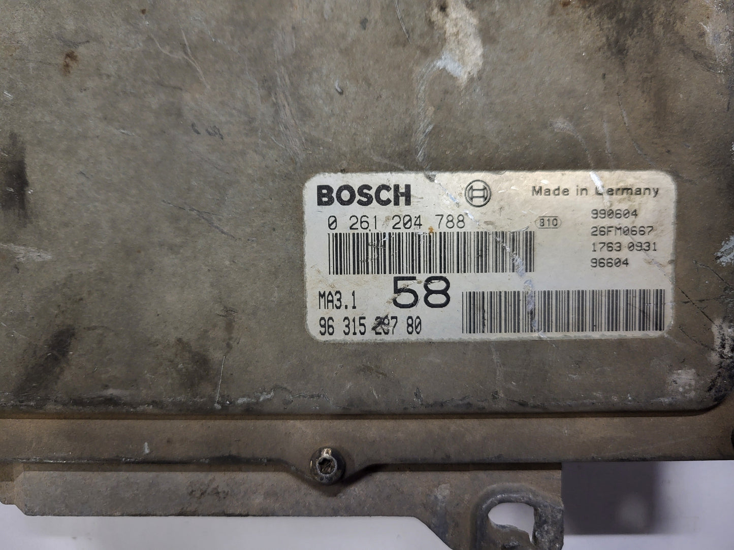 Peugeot Citroen ECU / 0261204788 / 9631528780 / MA3.1 / BOSCH